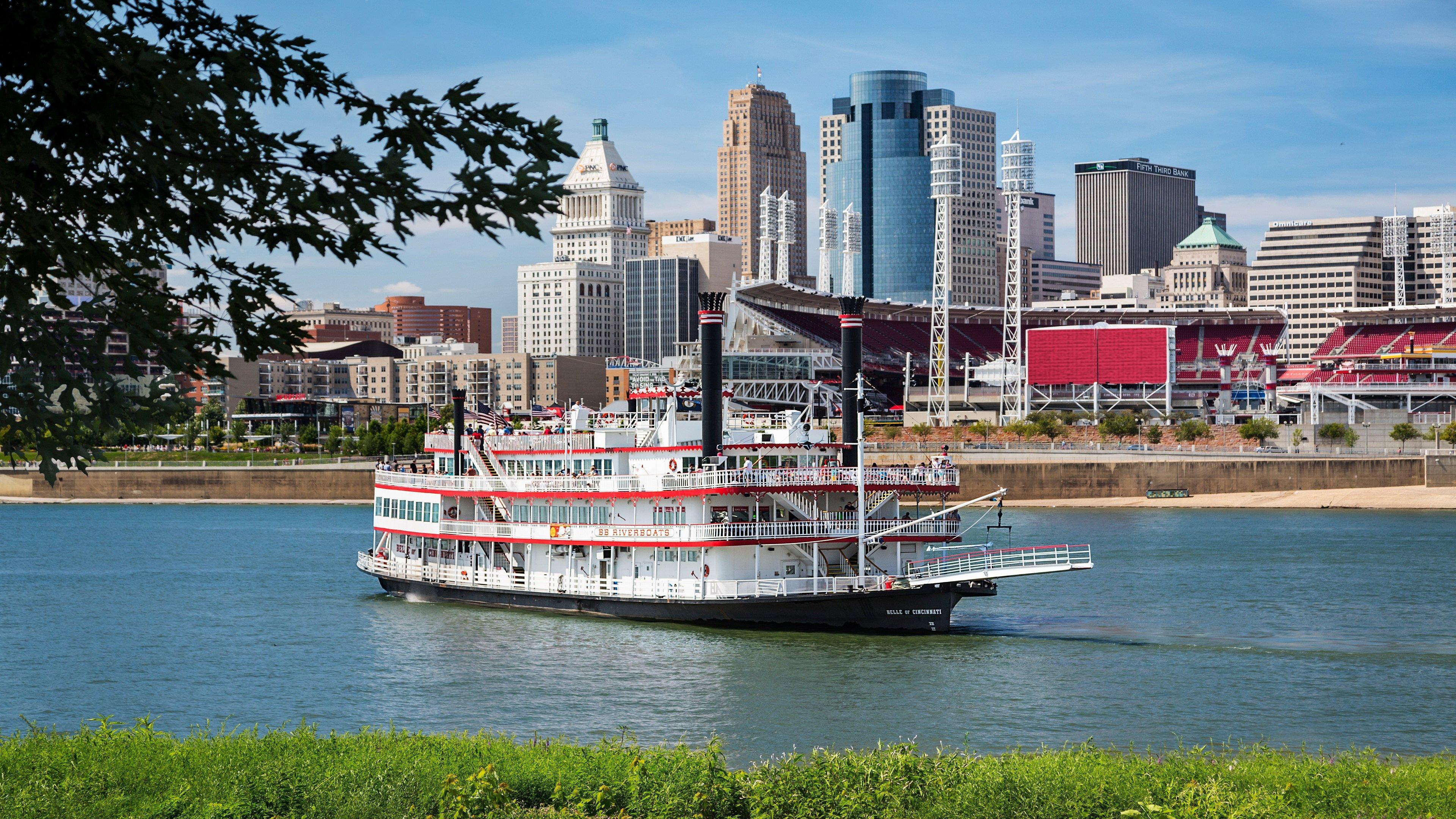 Holiday Inn Cincinnati-Riverfront By Ihg Ковингтън Екстериор снимка