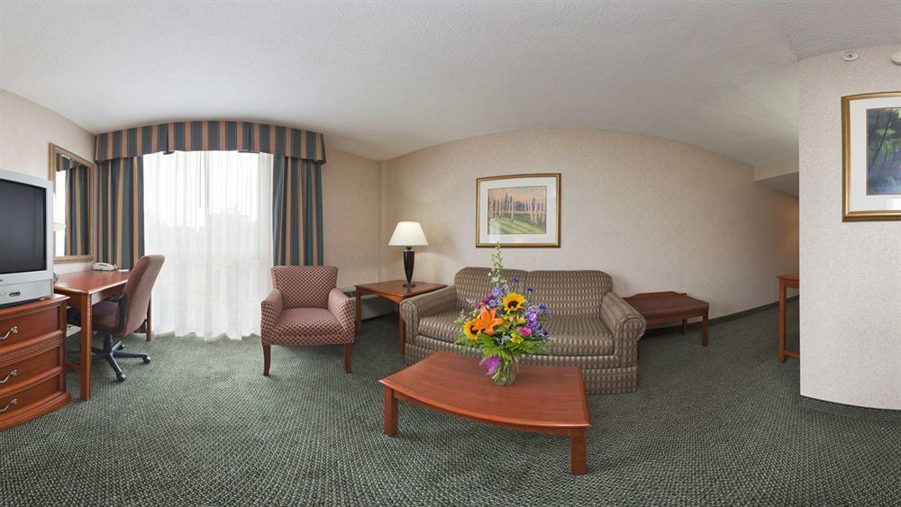 Holiday Inn Cincinnati-Riverfront By Ihg Ковингтън Екстериор снимка