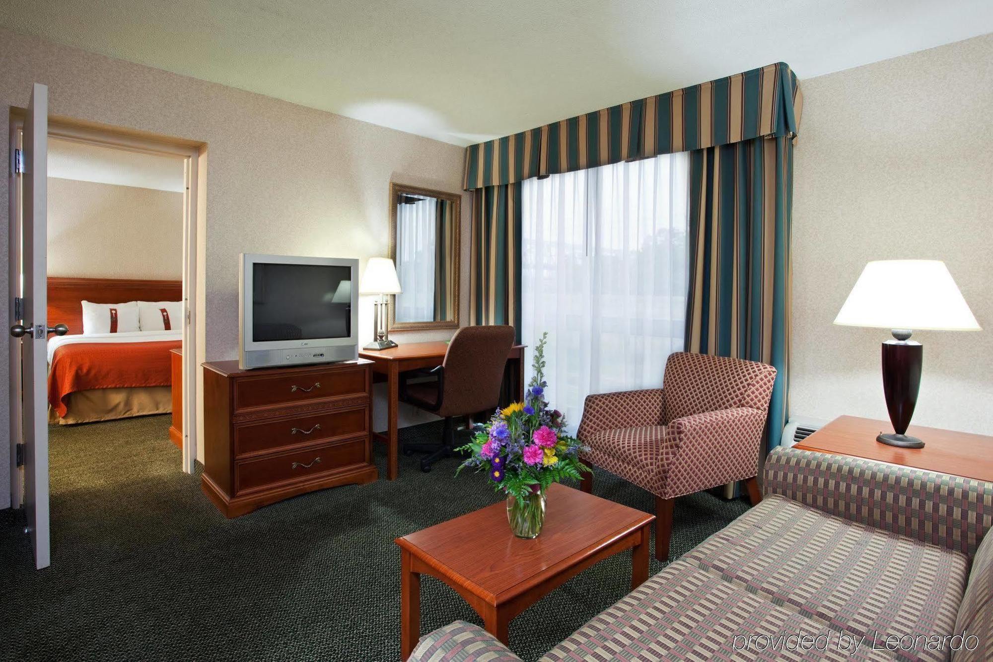 Holiday Inn Cincinnati-Riverfront By Ihg Ковингтън Екстериор снимка